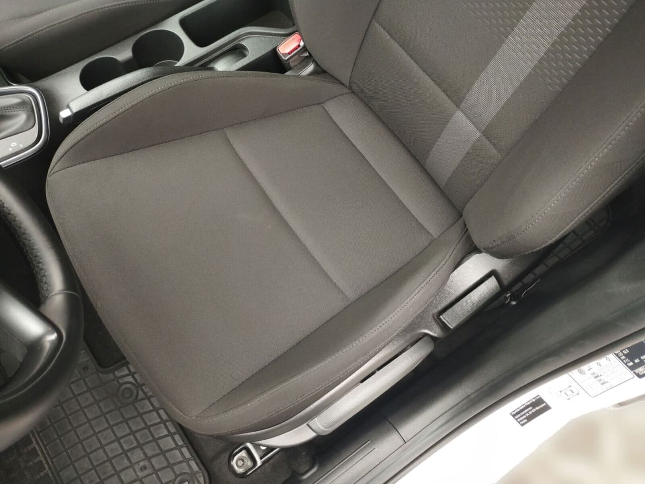 Hyundai i20 - zdjęcie 9