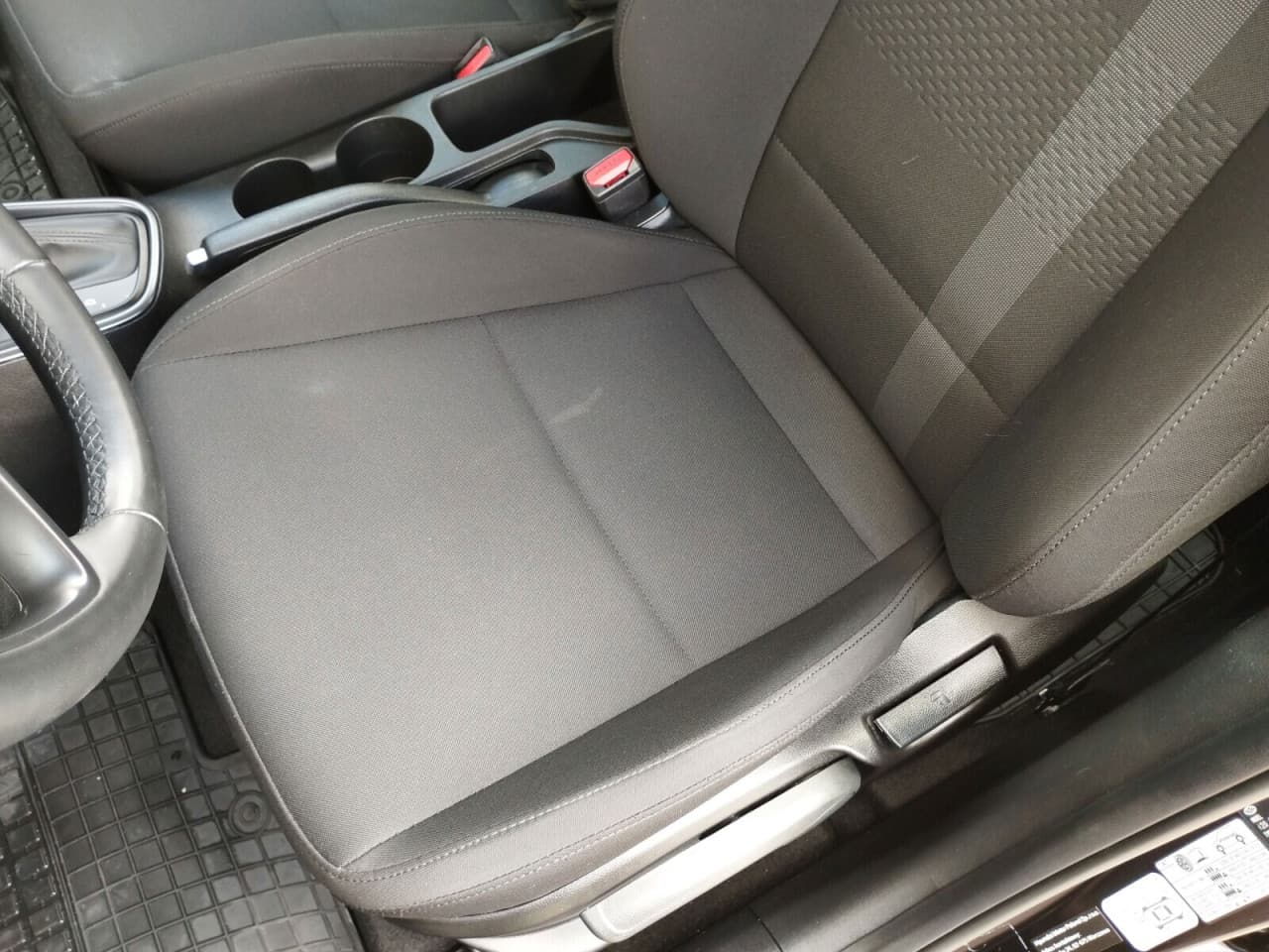 Hyundai i20 - zdjęcie 10