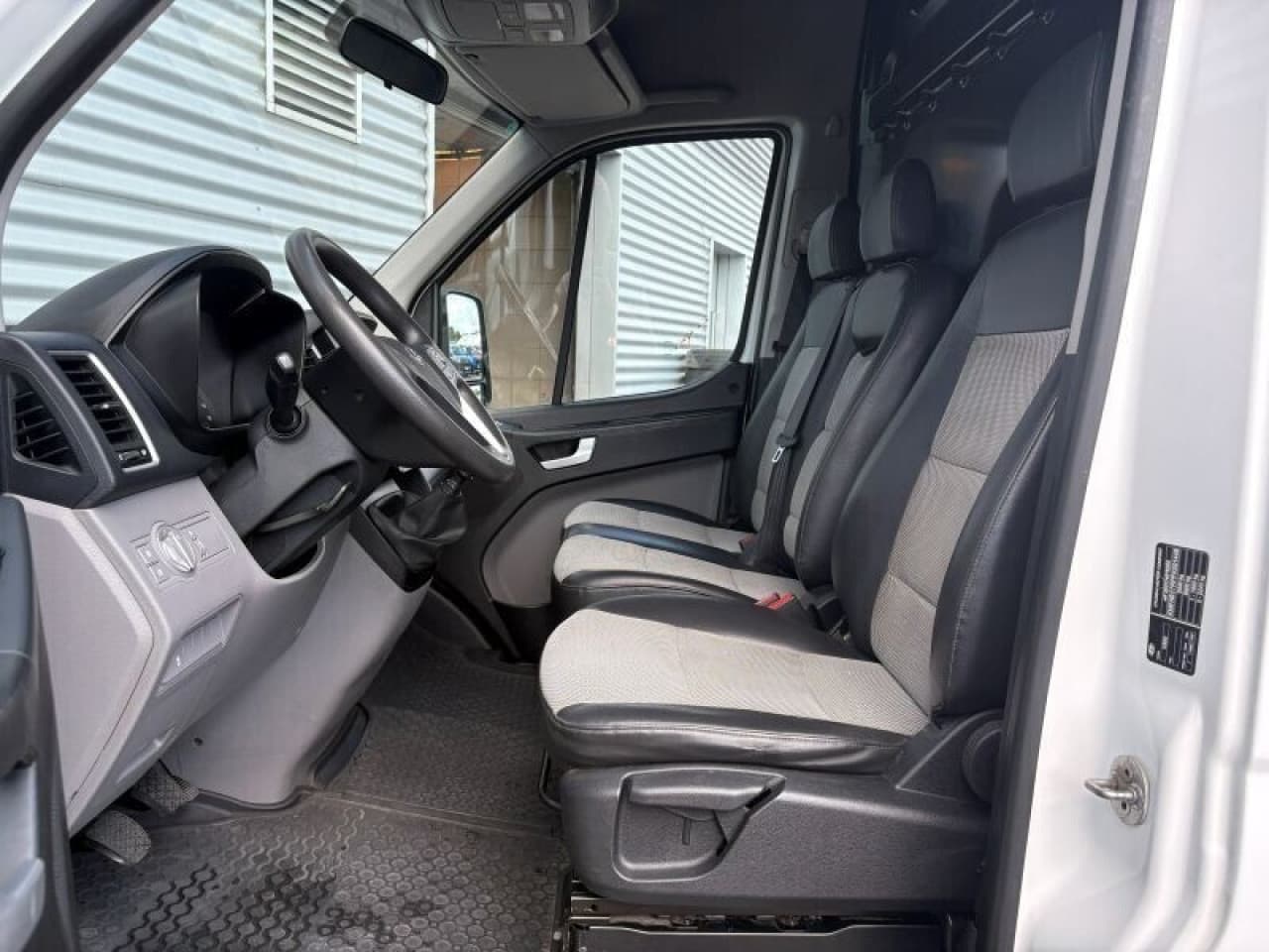 Hyundai H350 - zdjęcie 6