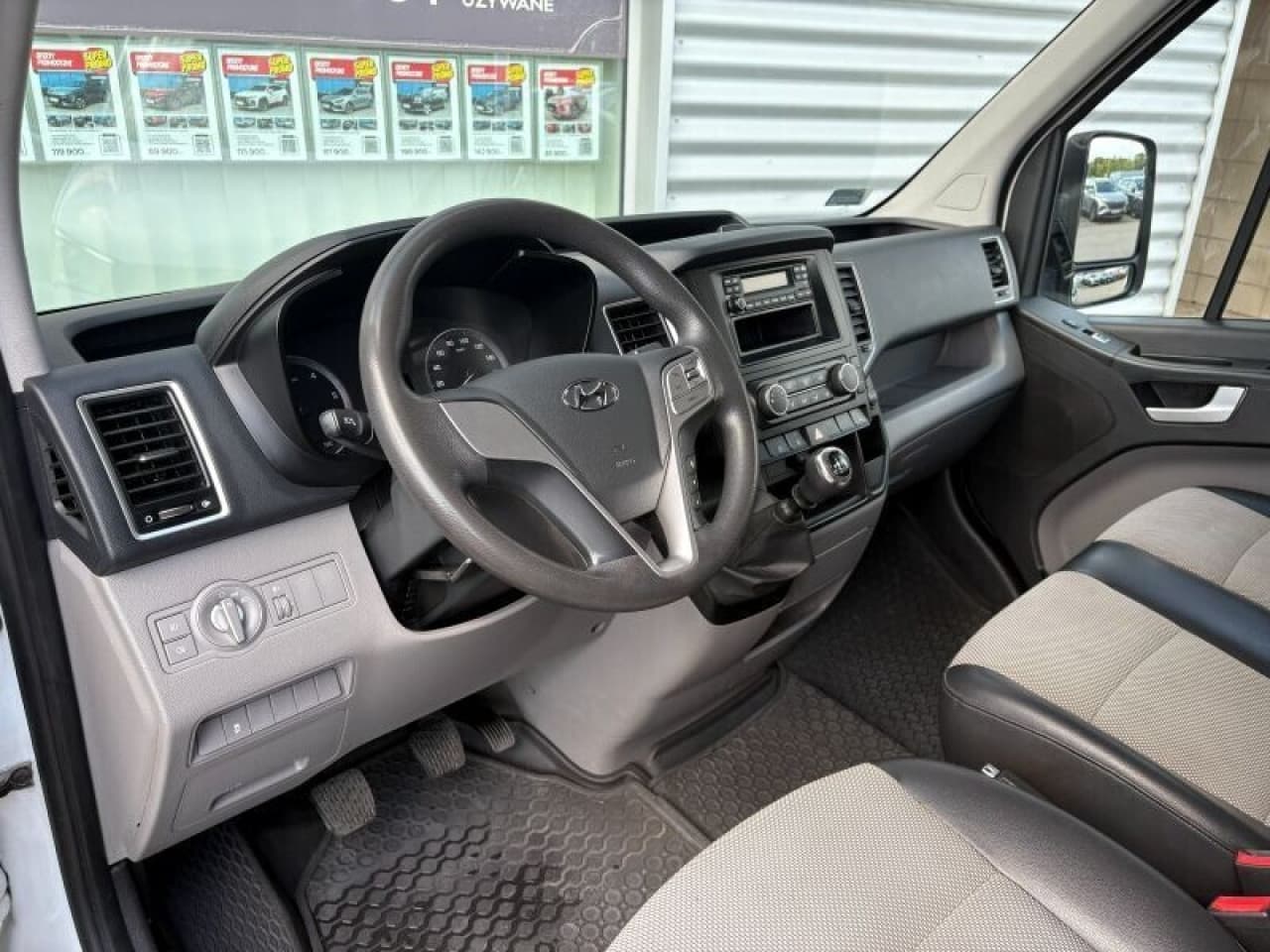 Hyundai H350 - zdjęcie 4